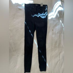 A&F black skinny high waisted jeans